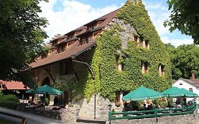 Wasserstelz Historisches Genusshotel & Restaurant Am Rhein